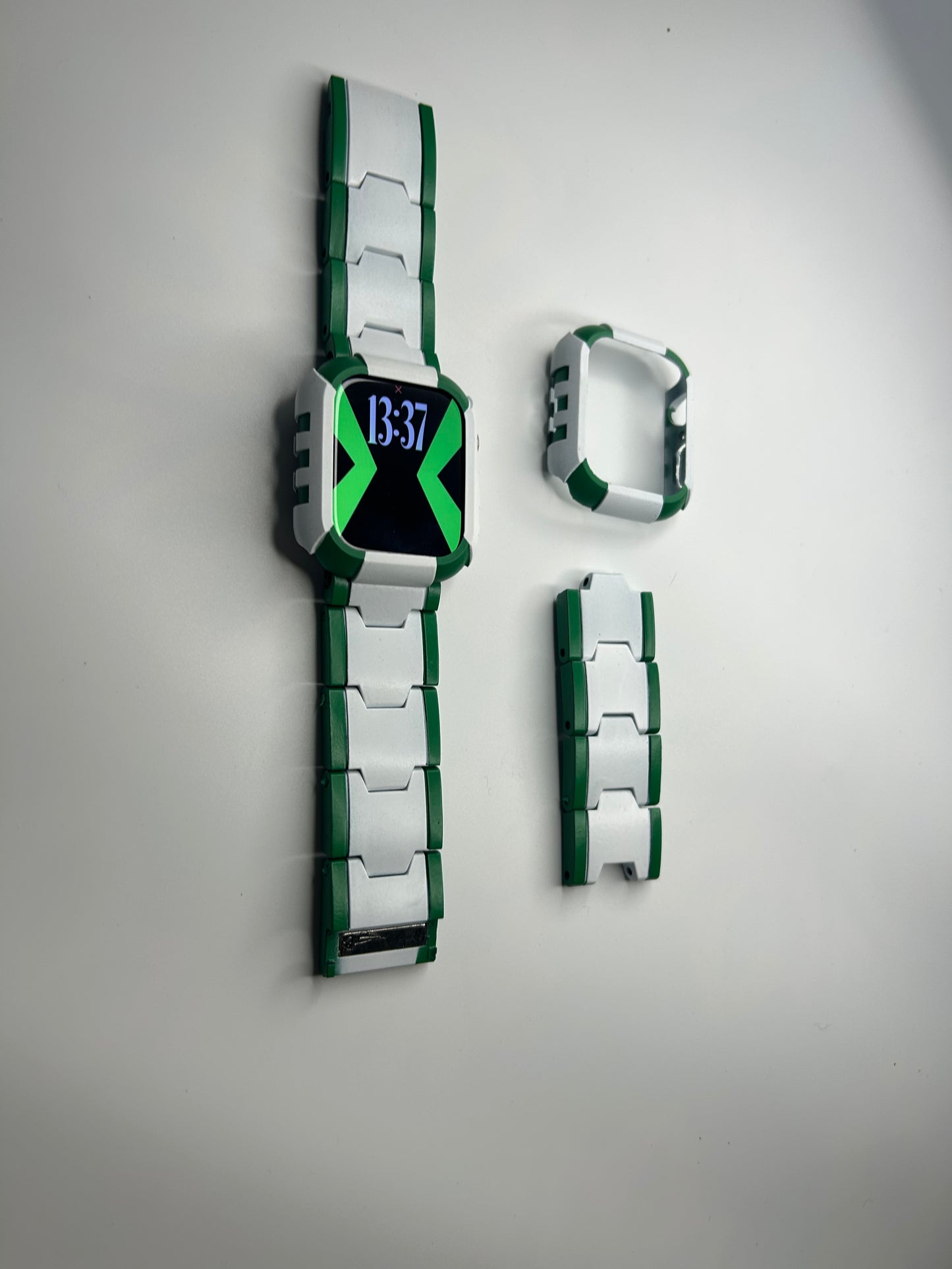 Omnitrix - Ben 10 Smartwatch Strap OV Case | Fits Apple Watch(Smartwatch not Included)