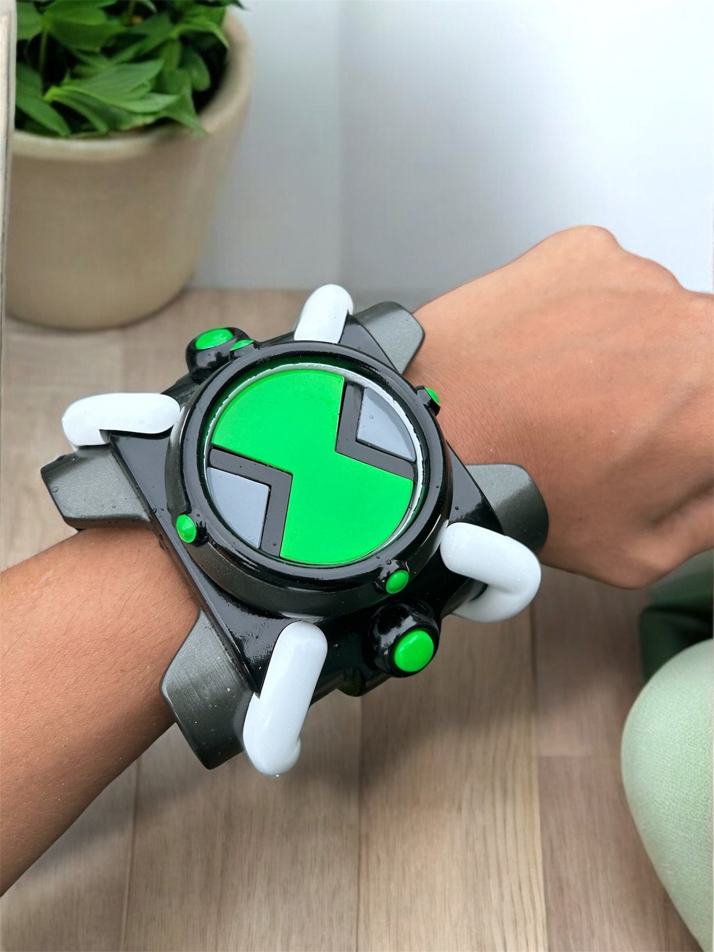 Omnitrix - Ben 10 Classic Pop Up Watch Replica, Collectables, Cosplay Props , Gifts